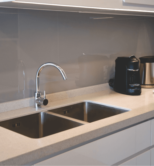 Do-simples-ao-luxo-com-as-melhores-pias-de-cozinha-para-sua-casa